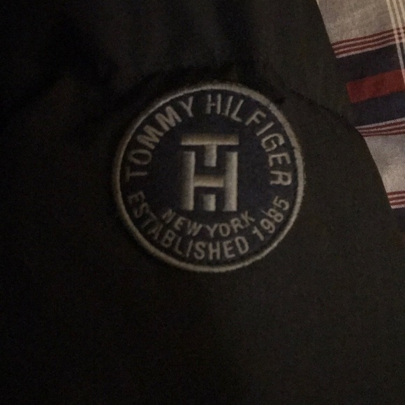 Tommy Hilfiger coat. - Picture 3 of 3